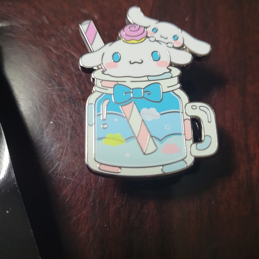 FiGPiN - Hello Kitty and Friends Series 6 - Enamel Cinnamoroll Pin